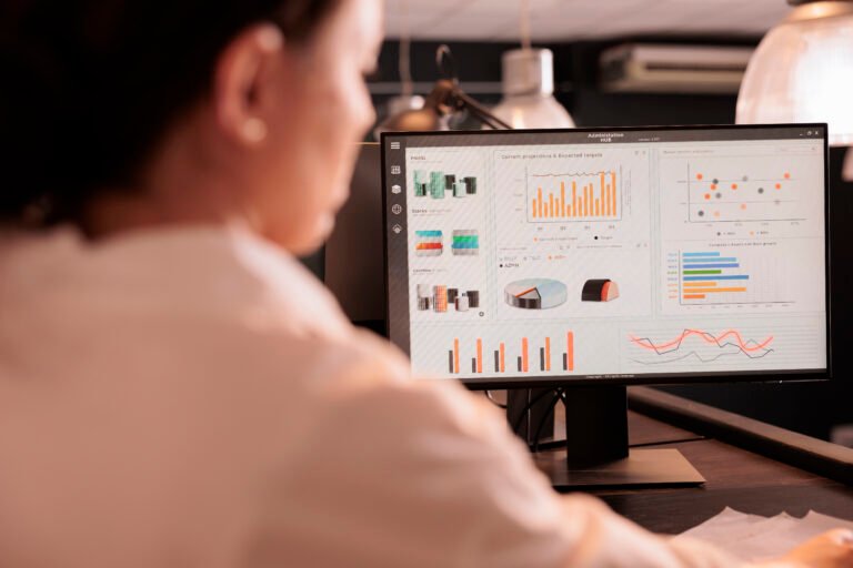 Dashboards Estratégicos: Cómo Transformar Datos Crudos en Decisiones de Alta Gerencia